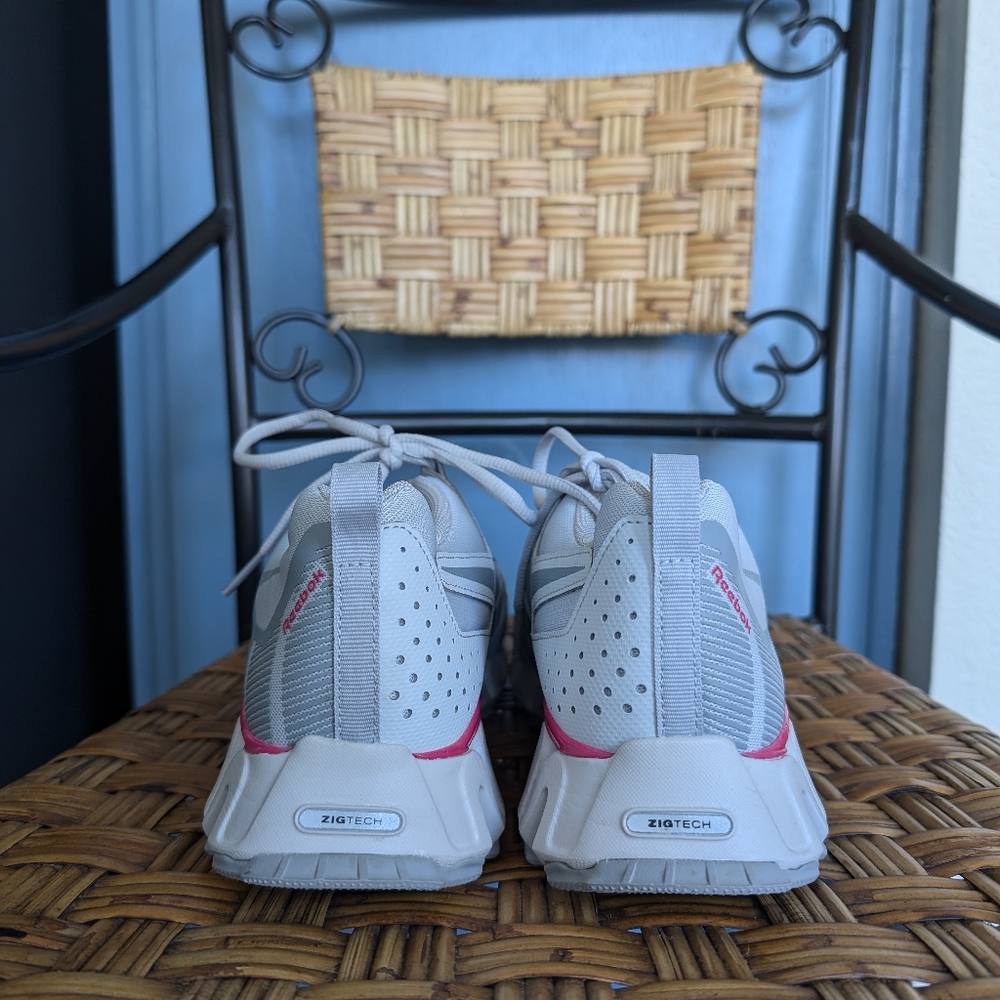 NWOT Reebok Trail Shoes - Picture 4 of 10